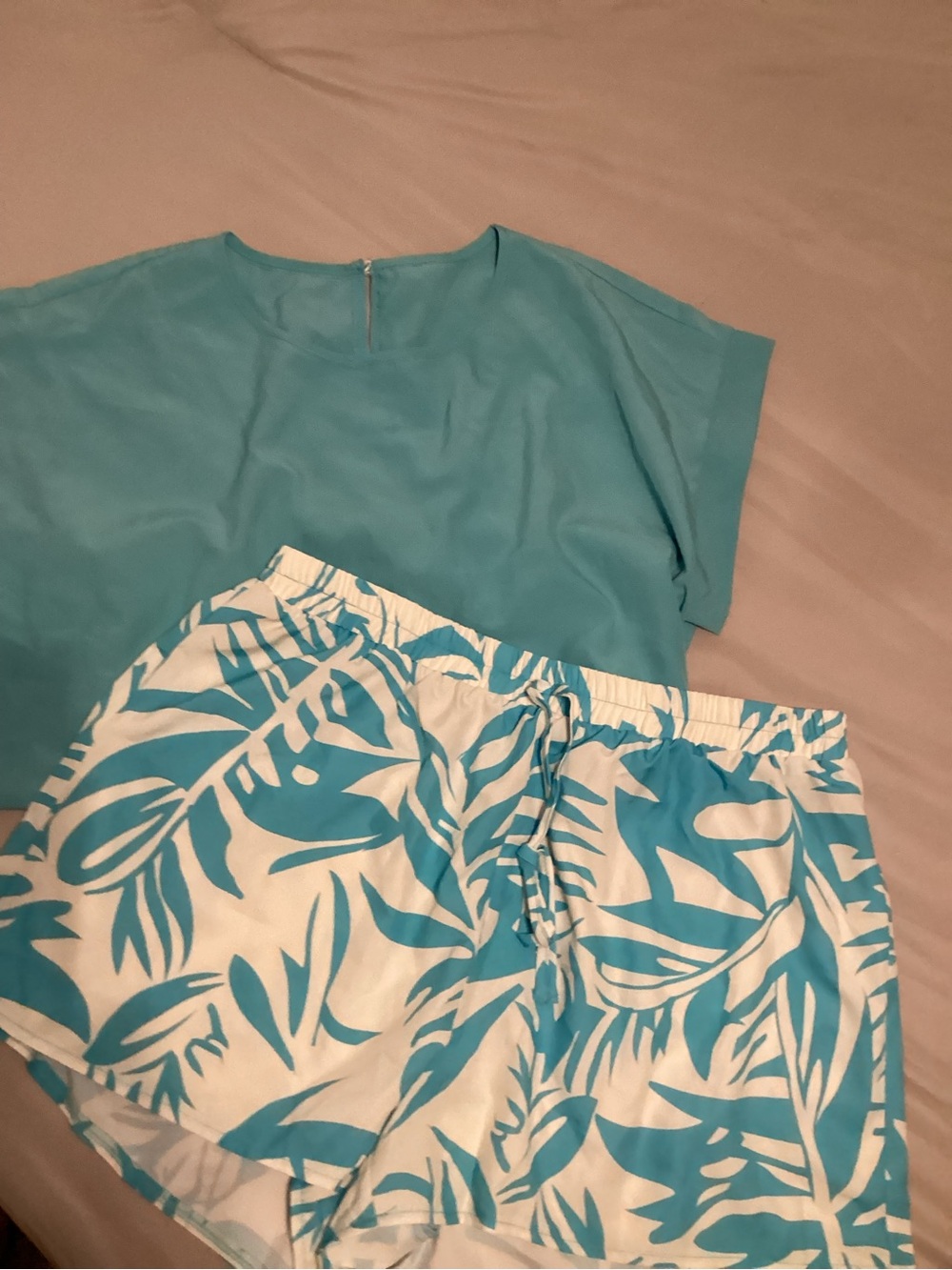 Turquoise Leaf Print Women's Shorts Set